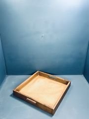 30x30cm Kulplu Ahşap Sunum Tepsisi