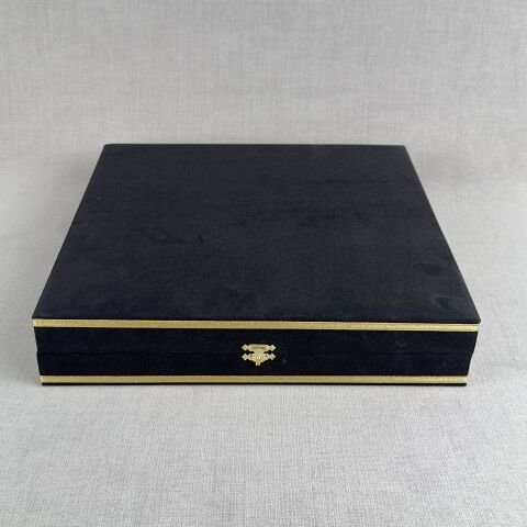 40cm Tabak Kadife Kutu Siyah