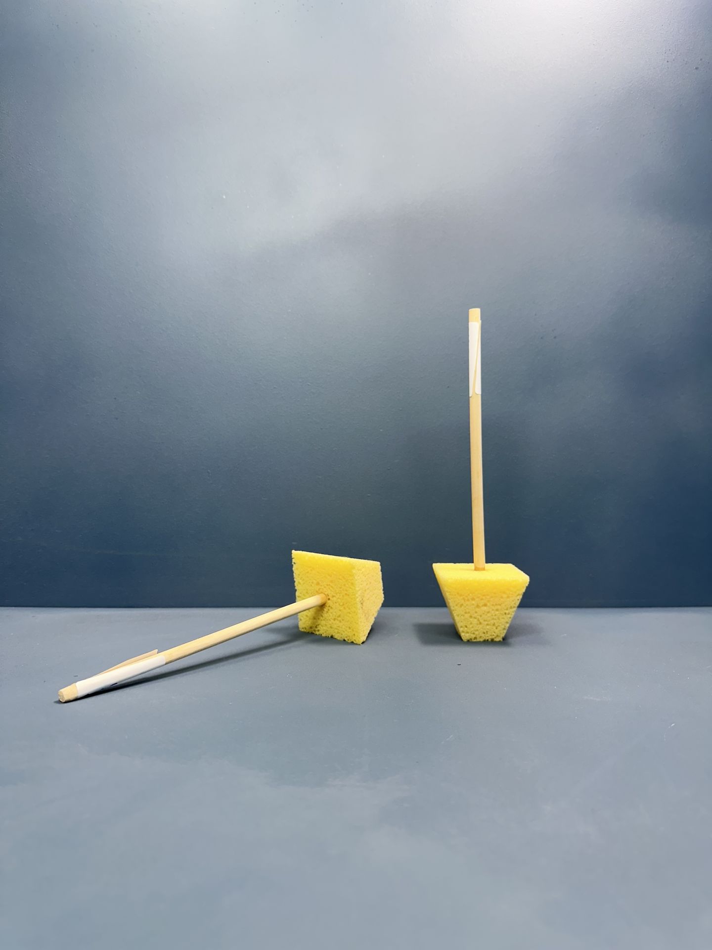 3048 Uzun Çubuklu Piramit (Kare) Rötuş Süngeri 2,5*5,5*4,5cm